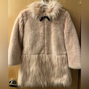 Beautiful Light rose faux fur girls zip down jacket NWT size 12.